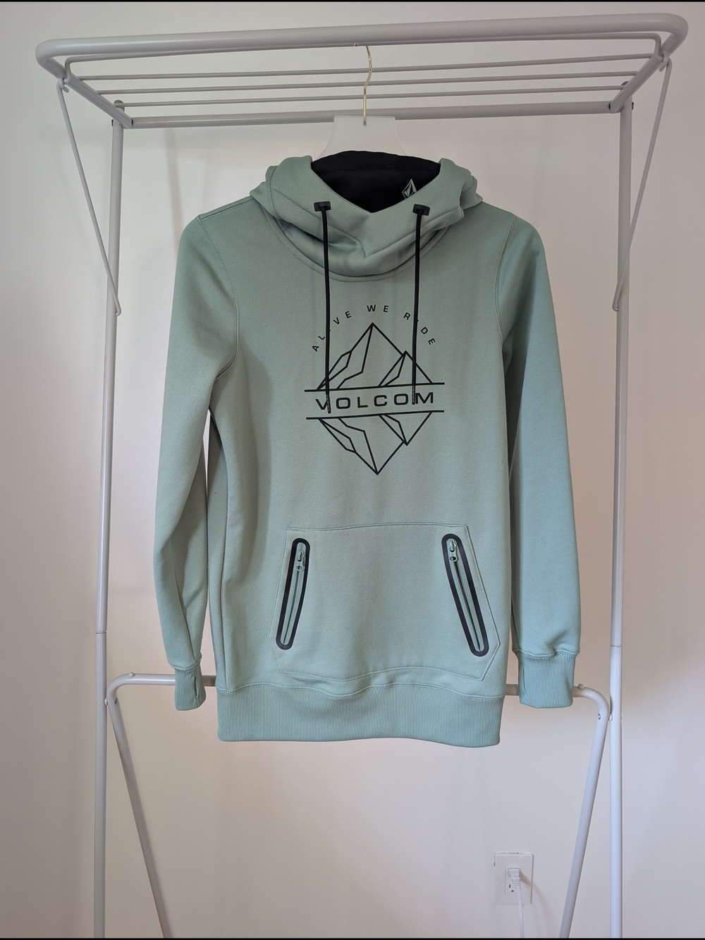 Volcom Sage Green Pullover Hoodie with Front Zip Pockets